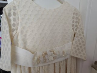 Traje de Comunión color crema crema