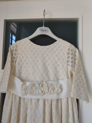 Traje de Comunión color crema crema