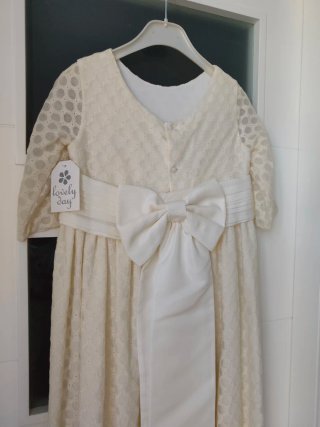 Traje de Comunión color crema crema