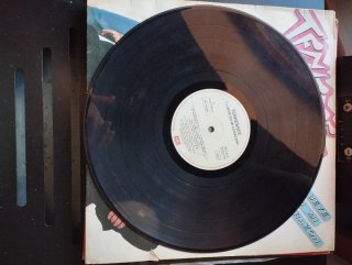 LP Tenessee - Llueve en mi Corazón
