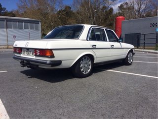 Mercedes-Benz W123 1984