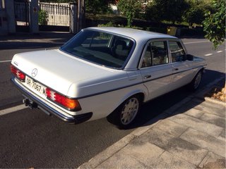 Mercedes-Benz W123 1984