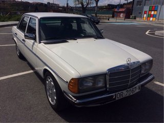 Mercedes-Benz W123 1984