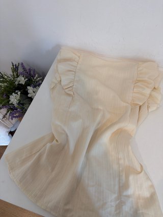 Blusa Shein beige/amarilla bordada