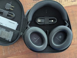 Auriculares Sennheiser Momentum 4 Negros