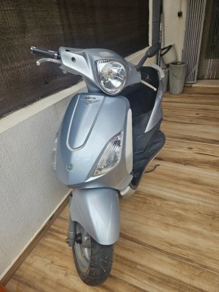 Piaggio Fly 50 Plata