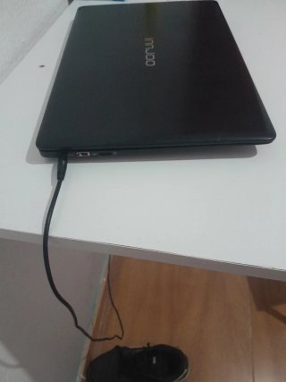 Portátil InnJoo Negro LIGERO