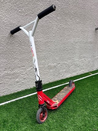 Patinete BESTIAL WOLF DEMON D6 Rojo