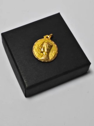 Escapulario oro Virgen Montserrat  Corazón Jesús
