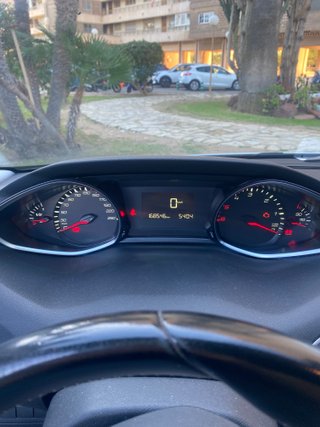 PEUGEOT 308 5p Style 1.6 BlueHDi 100 5p.