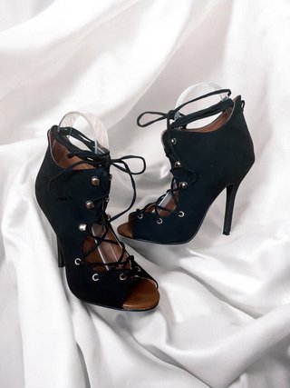 Sandalias de tacón negras