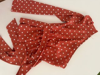 Blusa asimétrica lunares naranja