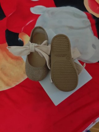 Merceditas niña ceremonia beige lazo
