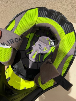 Casco Motocross Airoh Amarillo