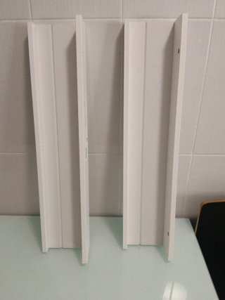 Baldas de pared blancas (2 unidades)