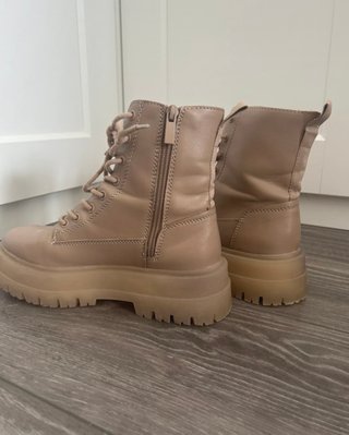 Botines Stradivarius Beige