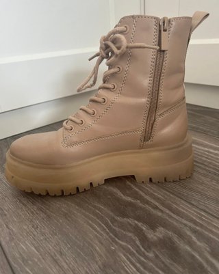 Botines Stradivarius Beige