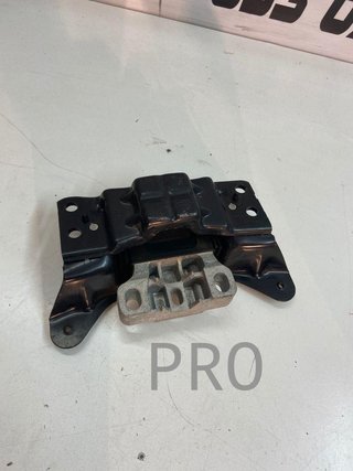 Soporte motor lado cambio ref: 5Q0199555R