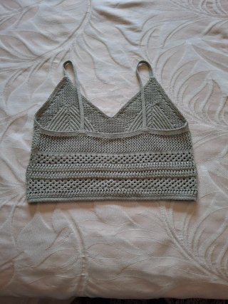 Top corto crochet verde