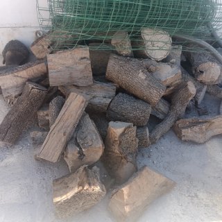 Leña de encina para chimenea