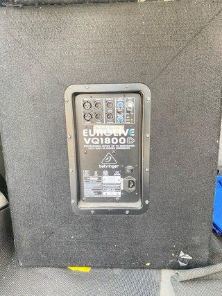2 Altavoces Behringer Eurolive B115D