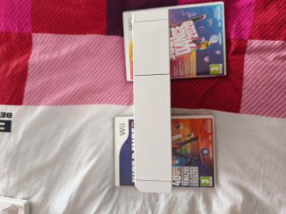 Nintendo Wii con 2 juegos sin cable de corriente