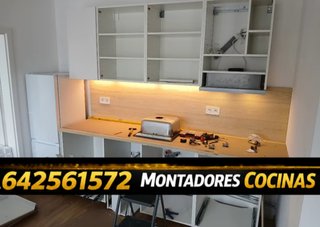 Muebles de cocina azules y encimera
