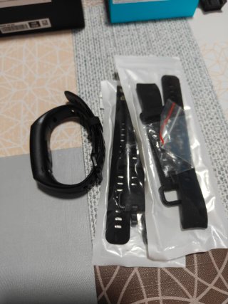 Móvil Realme Negro con pulsera honor 4