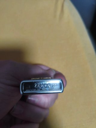 Accendino Zippo con stemma aquila