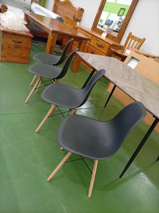 Juego de 4 sillas de comedor negras