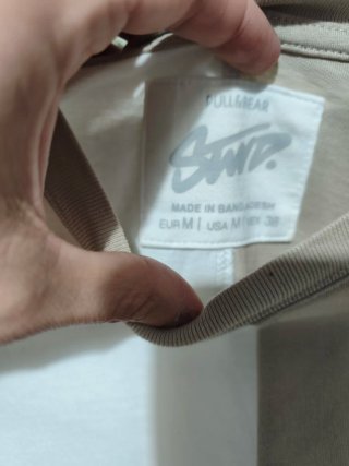 Camiseta Pull&Bear bicolor beige y blanca