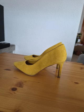 Zapatos de tacón Marypaz mostaza talla 36