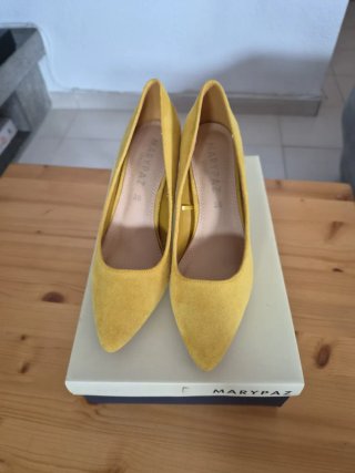 Zapatos de tacón Marypaz mostaza talla 36