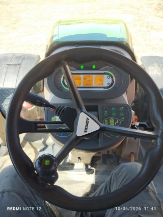 Tractor Fendt 824