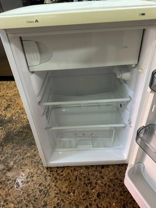 Nevera pequeña, fridge, habiatcion