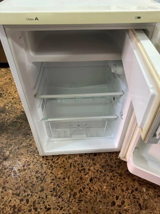 Nevera pequeña, fridge, habiatcion