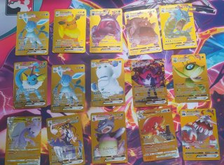 Cartas Pokémon VMAX Doradas y Plateadas