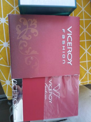 LOTE 10 CAJAS VICEROY A 30 EUROS