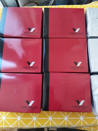 LOTE 10 CAJAS VICEROY A 30 EUROS