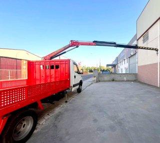 Iveco Daily CAJA ABIERTA CON GRUA DE 9M 165.000KM