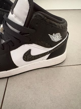 Nike Air Jordan 1 Mid