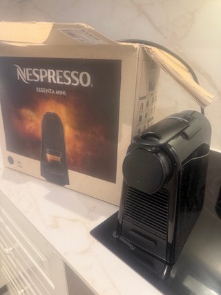 Nespresso Essenza Mini Cafetera