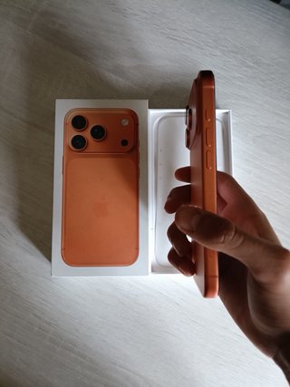 iPhone 17 Pro max naranja