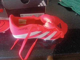 Botas de fútbol niño Adidas Predator, talla 30 1/2