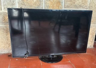 Samsung TV Negra 32”
