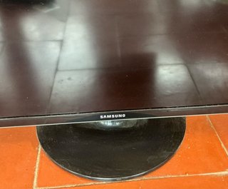 Samsung TV Negra 32”