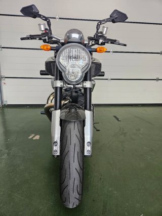 Yamaha MT-01 CARBONO Y EXTRAS  YAMAHA, AKRAPOVIC