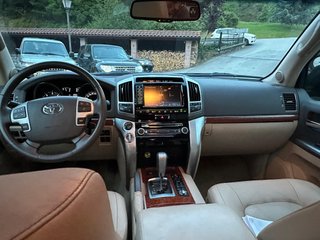 TOYOTA Land Cruiser 200 4.5 V8 D4D VX Auto Sec