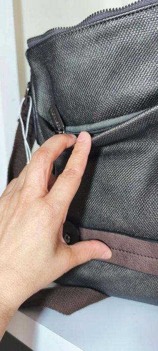 Bolso bandolera negro y marrón