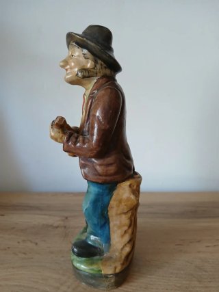 Estatueta vintage músico com chapéu